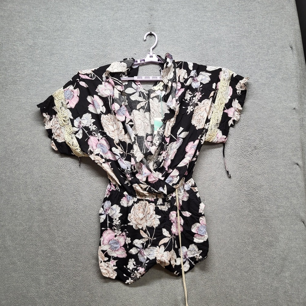 Umgee Women Romper M Black Floral Lace Drawstring Short Sleeve NWT